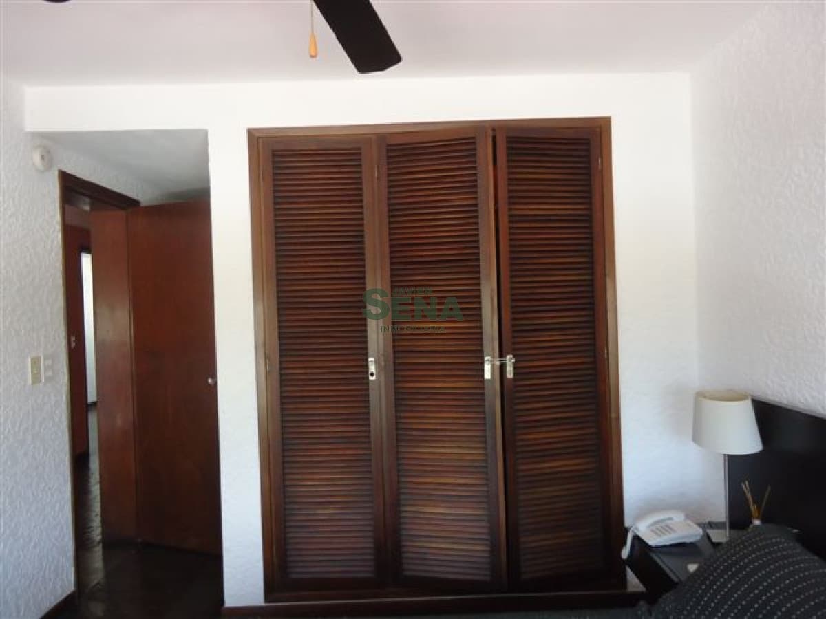 Alquiler de apartamento reciclado en la Brava, 1 dormitorio, baño, impecable mas servicios.