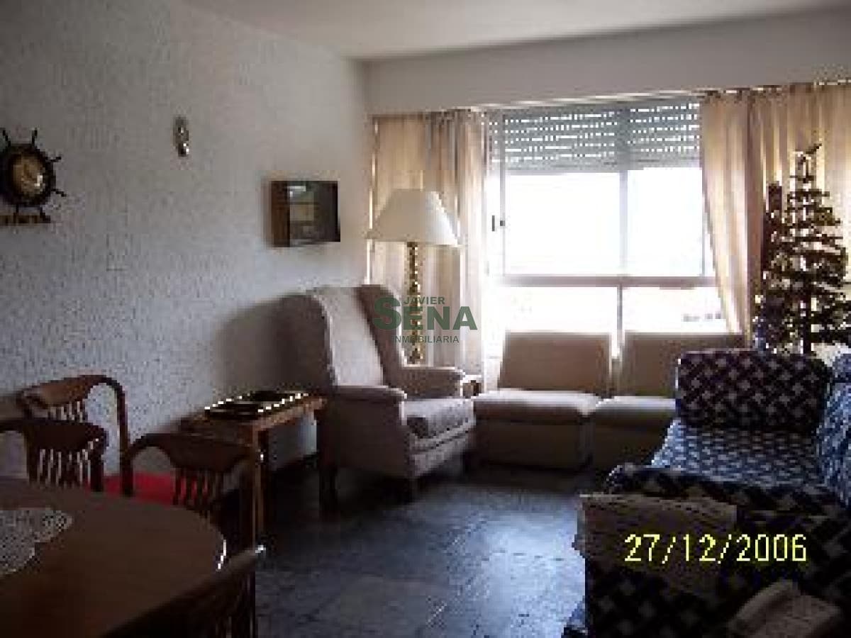 Venta y alquiler en la Brava, 1 dormitorio, baño, pileta y servicios.