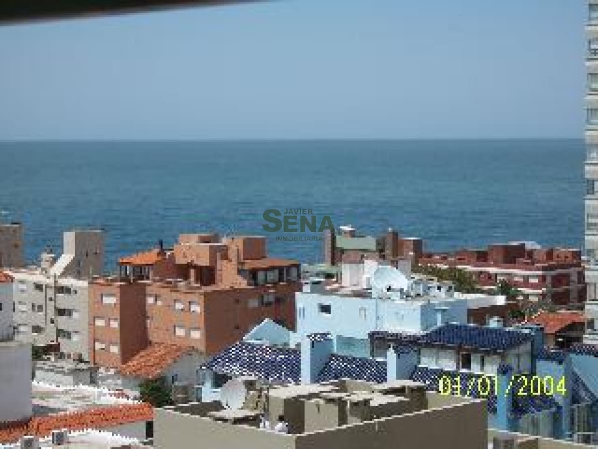 venta y Alquiler Apto en Peninsula, 2 dormitorios, 2 baños, linda vista.-