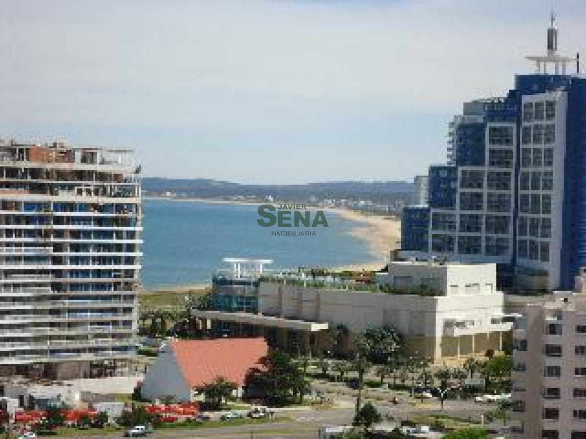 Venta y alquiler Brava, 1 dormitorio y medio,  baño, terraza, buena vista, piscina..