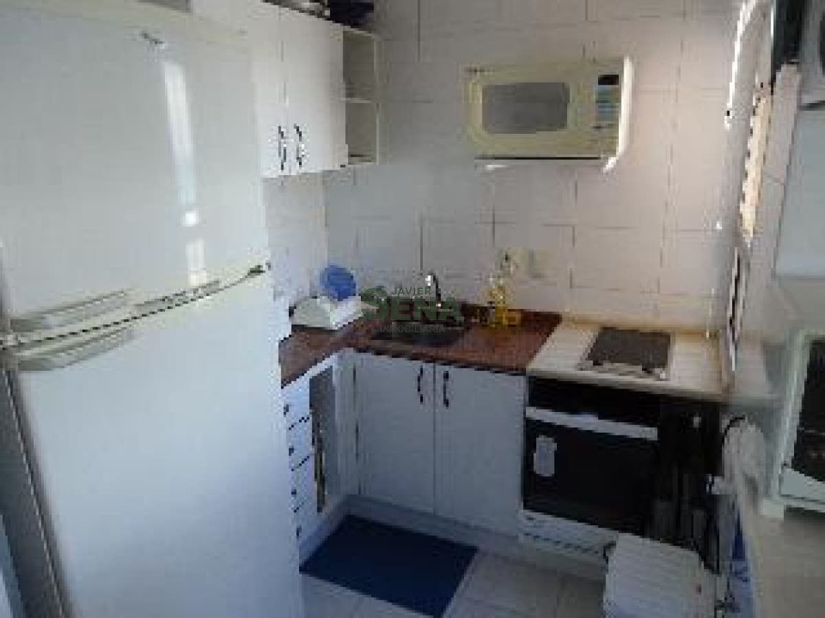 Venta y alquiler Brava, 1 dormitorio y medio,  baño, terraza, buena vista, piscina..