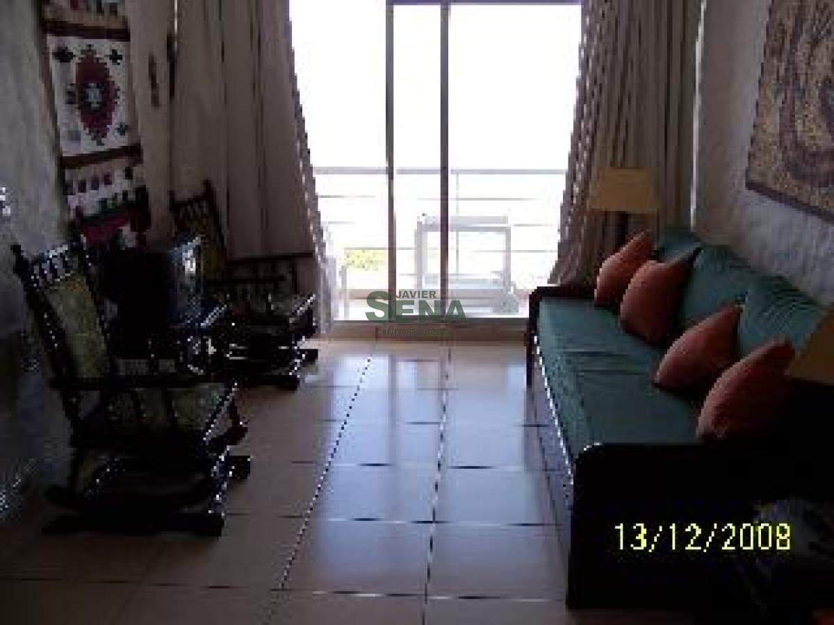 Venta y alquiler en la Brava, 1 dormitorio, baño, lindo apartamento frente al mar