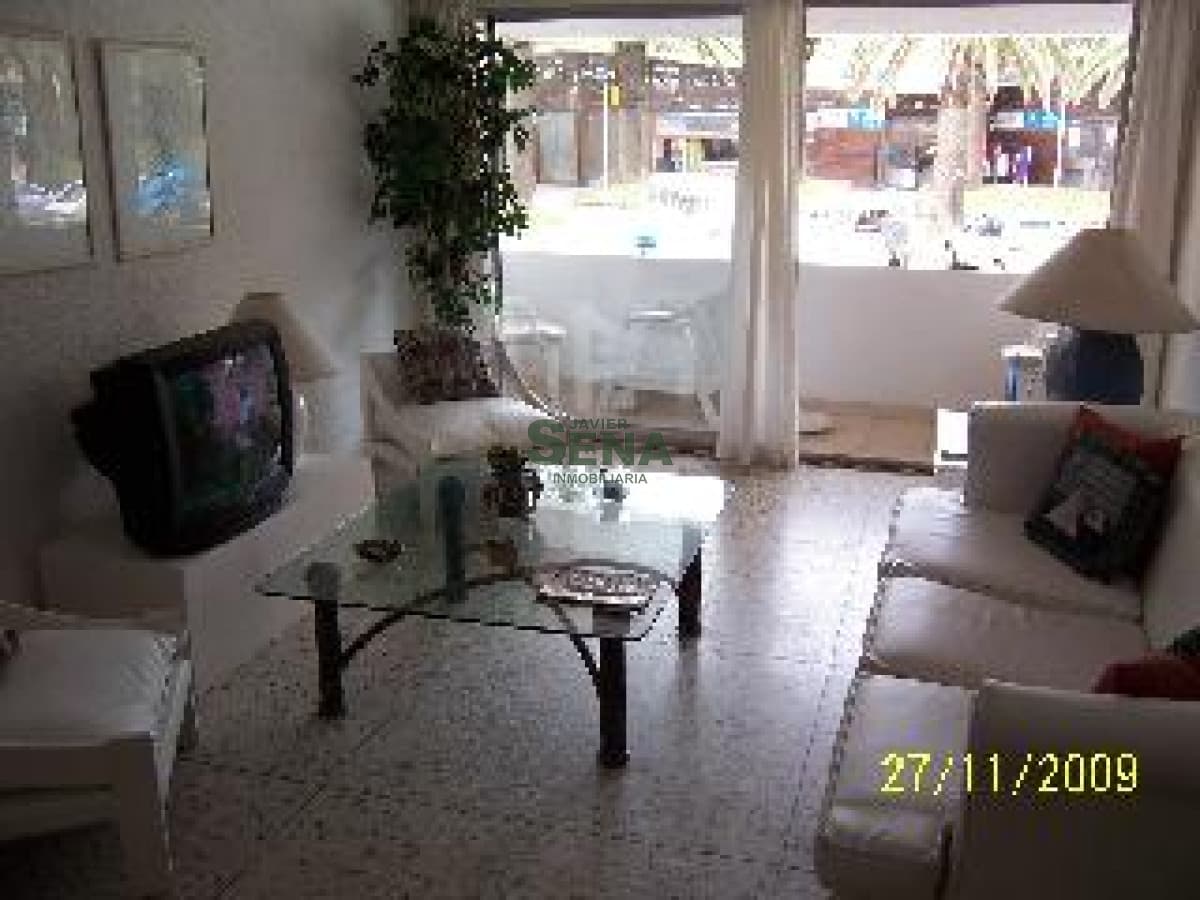 Venta y alquiler de apartamento en la Peninsula, 2 dormitorios y medio, 3 baños, muy lindo.