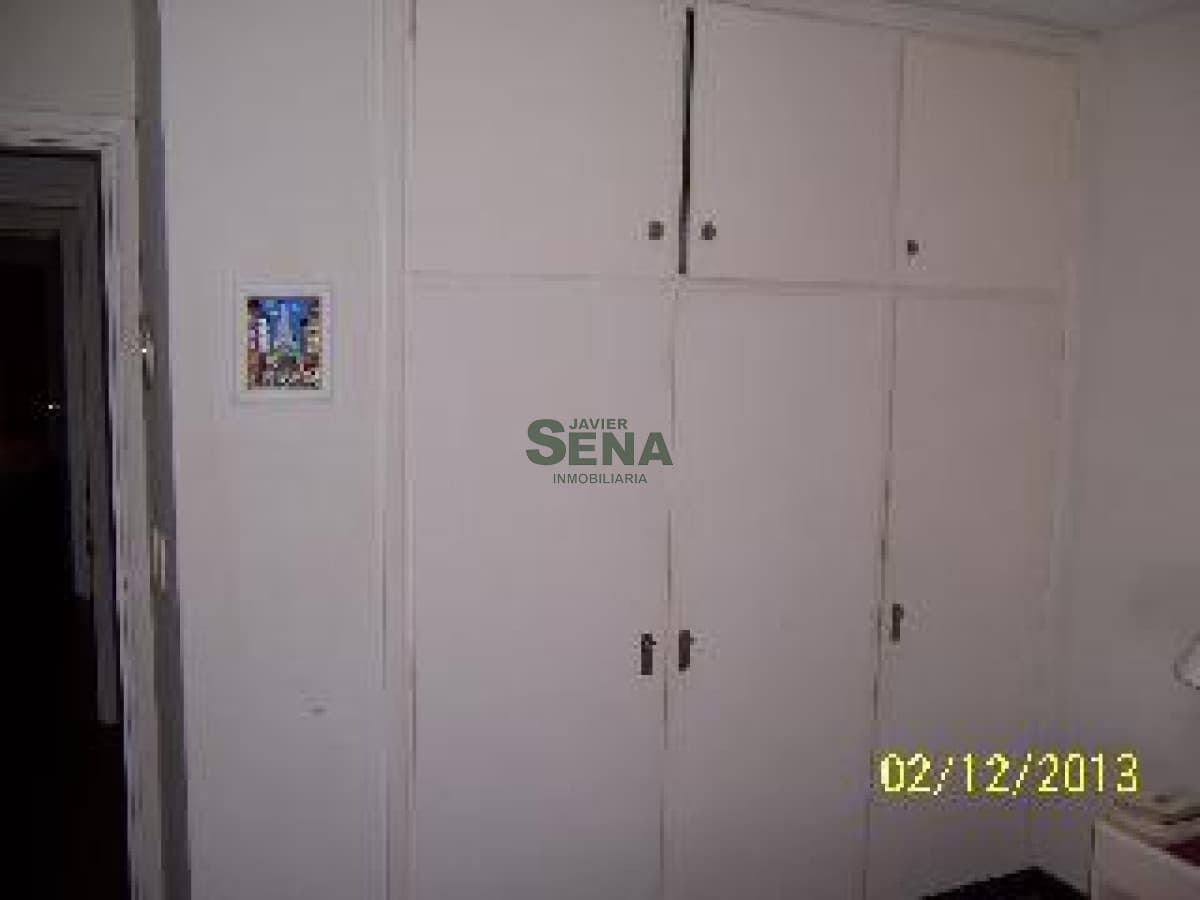 Venta y alquiler en la Brava, 3 dormitorios, 2 baños, gran vista con servicios.