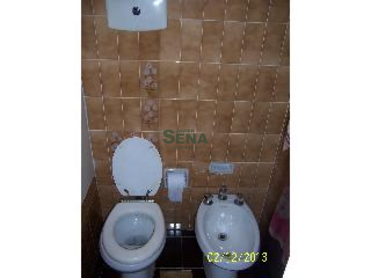 Venta y alquiler en la Brava, 3 dormitorios, 2 baños, gran vista con servicios.