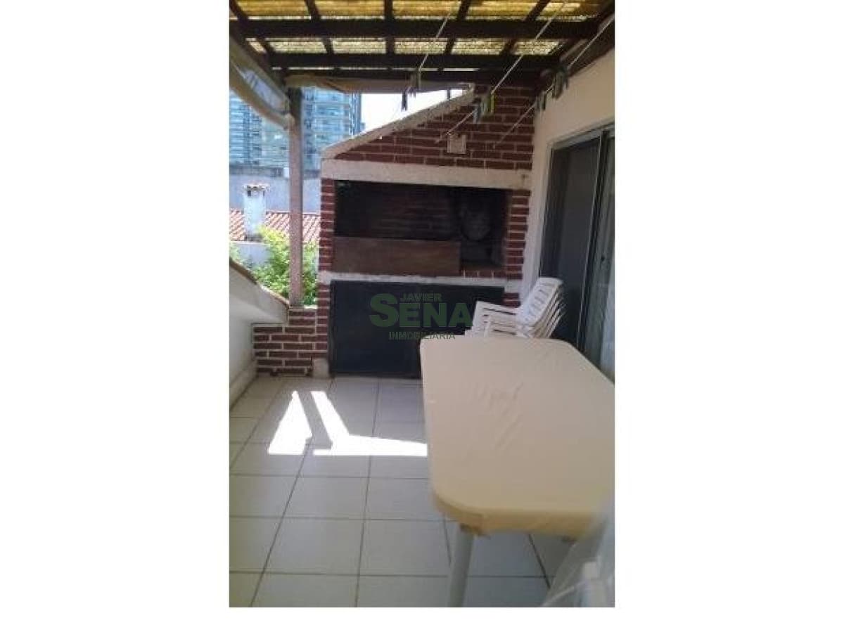 Alquiler de apartamento en la Brava y Mansa, 2 dormitorios, 2 baños.