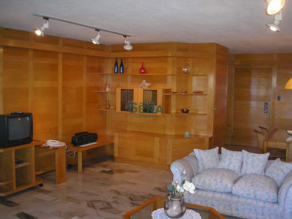 Alquiler de apartamento en la Roosevelt,  importante edificio 4 dormitorios, servicios-