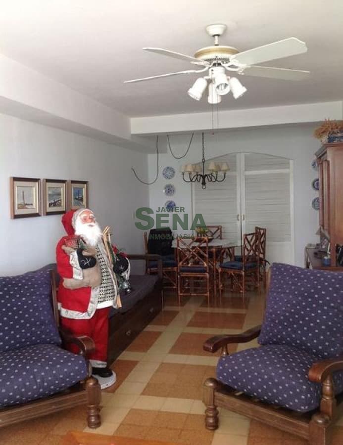 Venta y alquiler en Peninsula, 3 dormitorios, 2 baños, edificio emblematico.