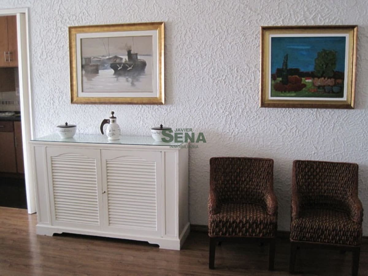Alquiler de apartamento en la Peninsula, 2 dormitorios, 2 baños, con vista y servicios.