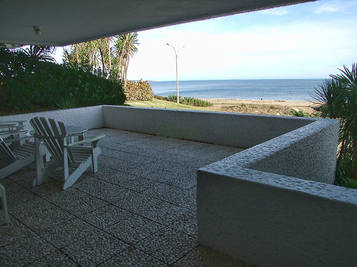 Venta y alquiler en la Mansa, 3 dormi, 3 baños, terraza con vista.