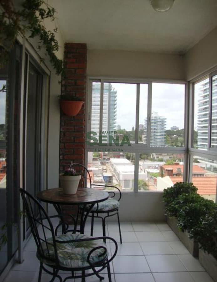Brava, 1 dormi y medio, servicios y balcon