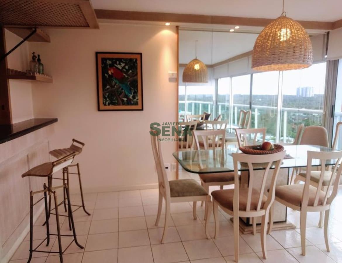 Venta y alquiler de apartamento en la Mansa, 2 dormitorios, 2 Baños, servicios y gran Vista.
