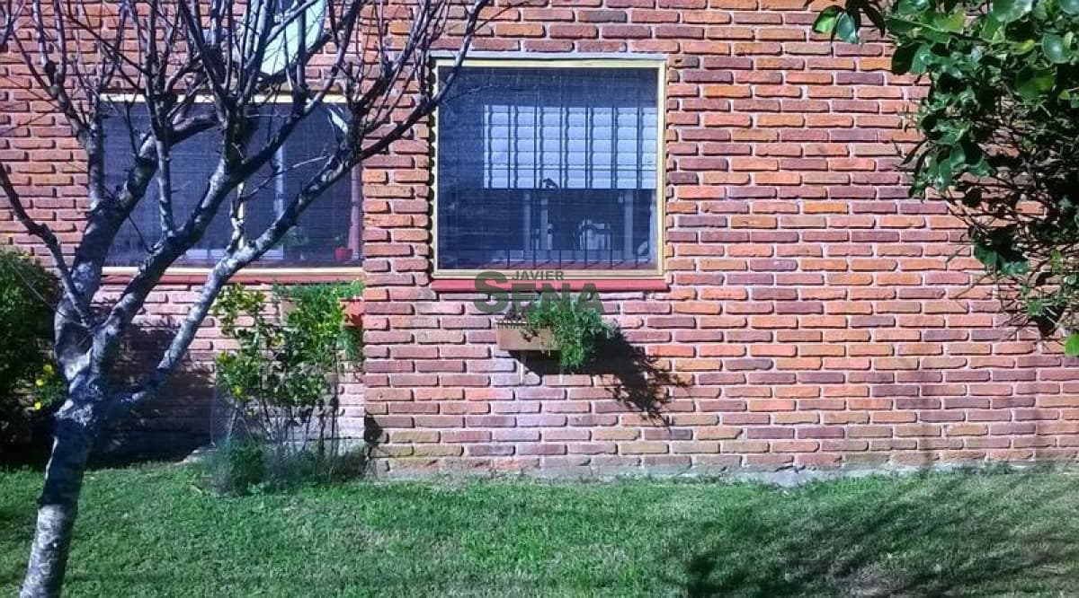 Venta de apartamento y traspaso, 2 dormitorios, baño, lindo lugar.