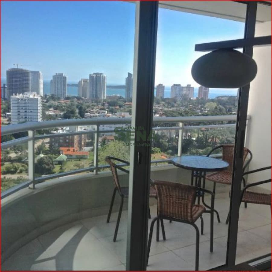 Alquiler de apartamento en la Roosevelt, 1 dormitorio y medio, baño, piscina, balcon, buena vista.