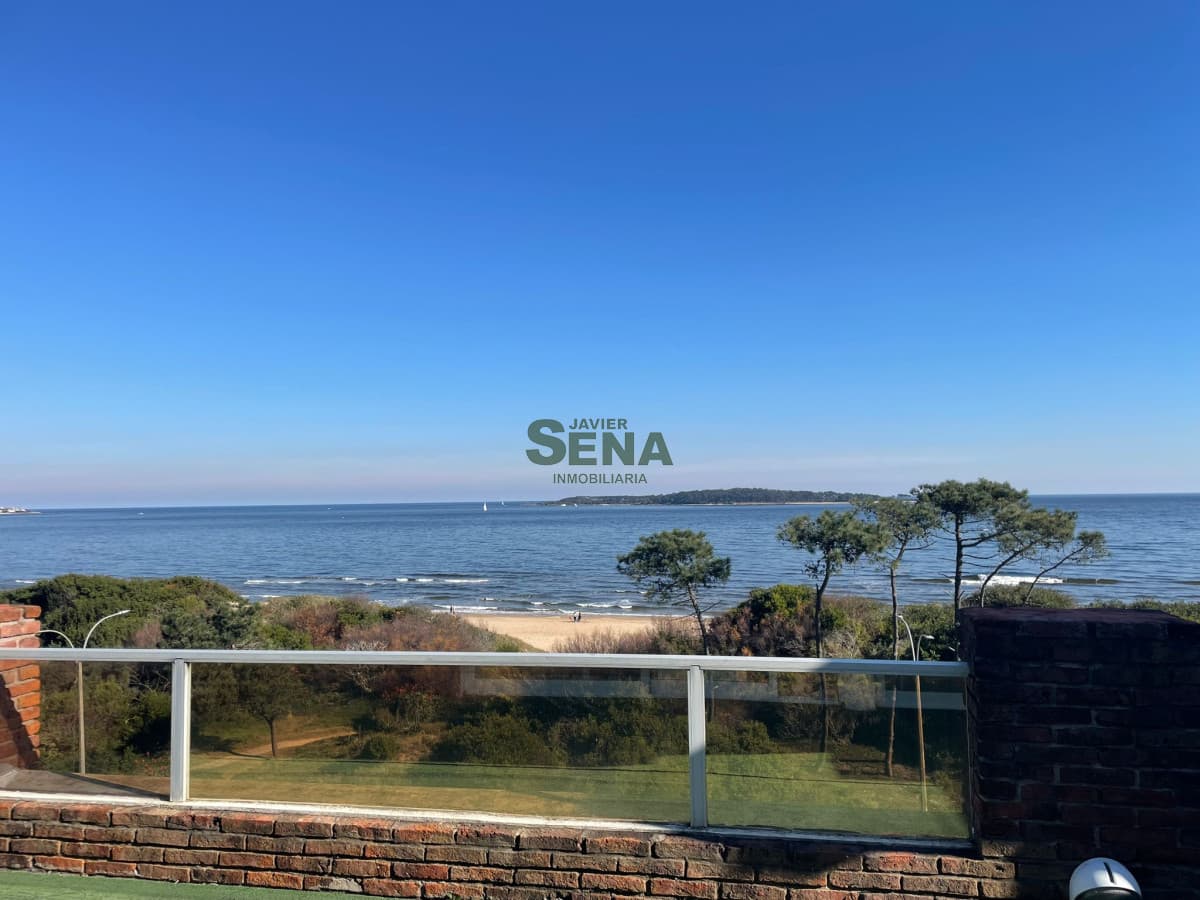 Venta apartamento en la mansa, duplex en primera linea Mansa 4 dorm y 4 baños.