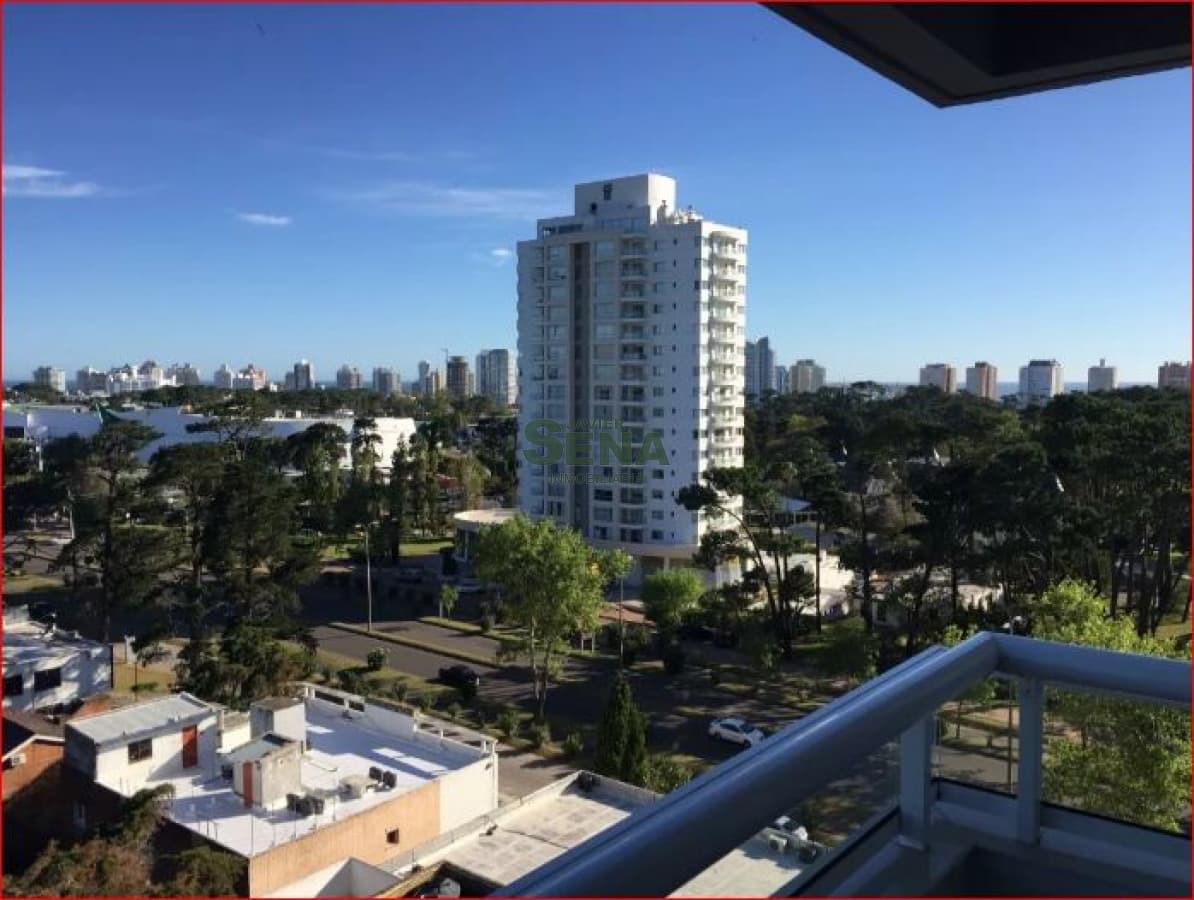 Alquiler de apart en la Roosevelt, 1 dormi, baño, balcon, piscina, servicios.