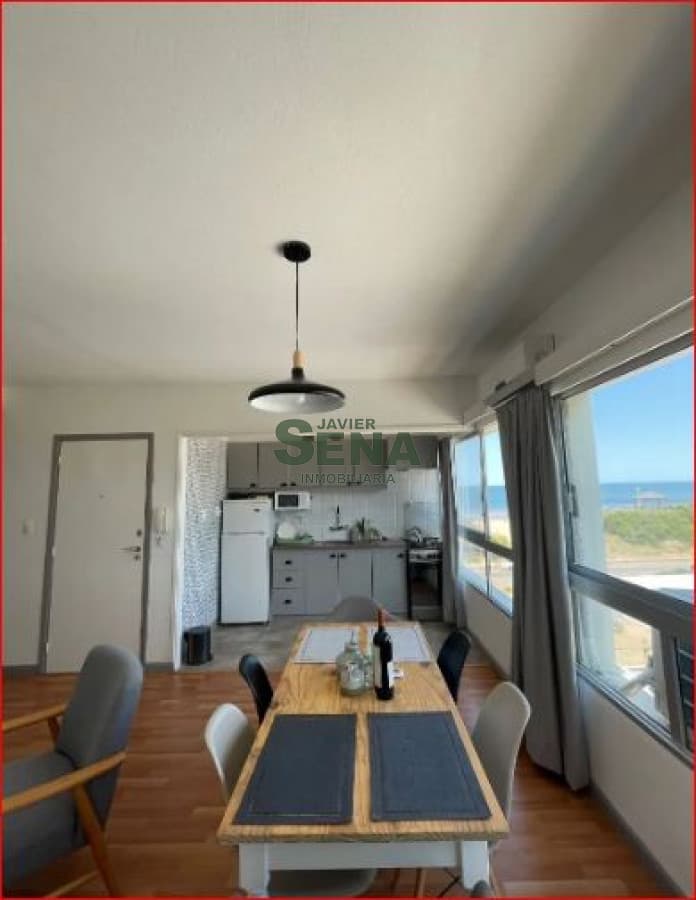 Alquiler de apartamento en la mansa, 2 dormitorios, baño, buena vista al mar.