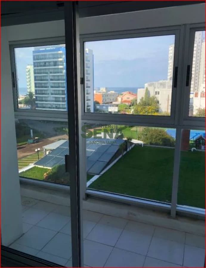 Venta y alquiler de apartamento en la Brava, 2  Dormitorios y medios, baños, gran vista
