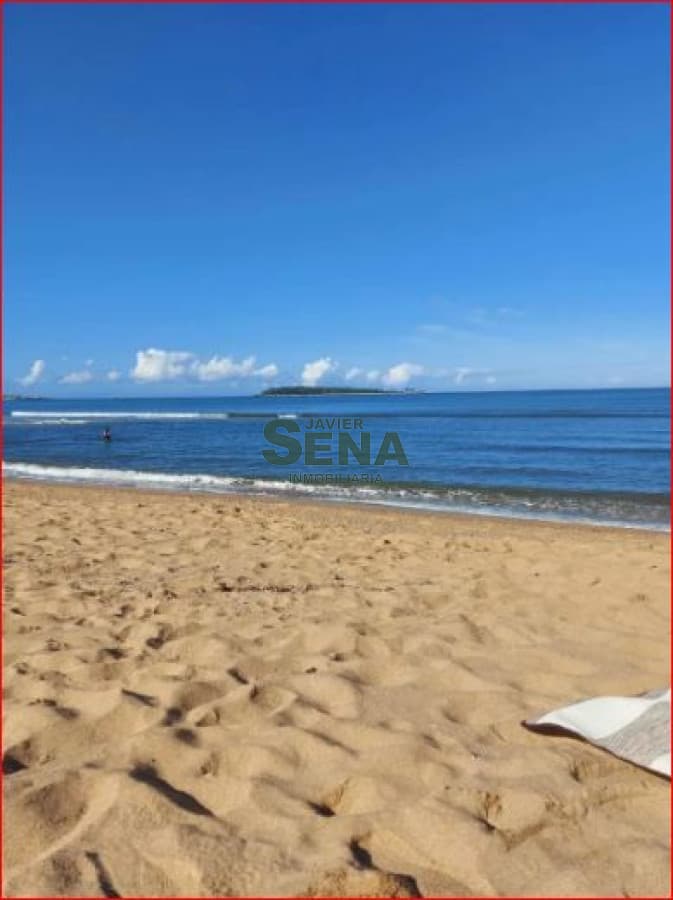 Alquiler de apartamento en la mansa, 2 dormitorios, 2 baños, balcon, frente al mar.