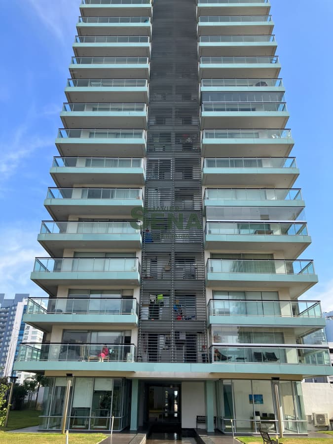 Venta de apartamento en la Mansa, 2 dormitorios, 2 baños, balcon con Parrilla.