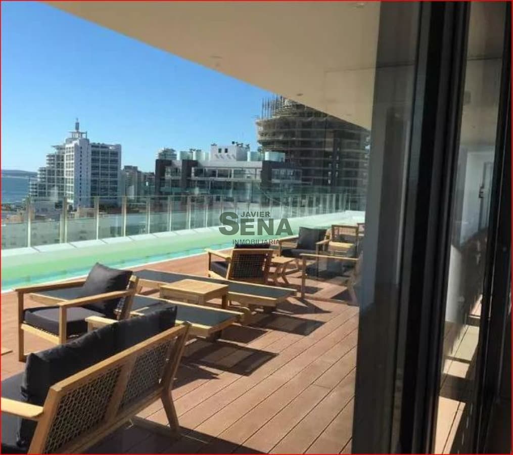 Alquiler de apartamento en la brava, 2 dormitorios, 3 baños, piscina, servicios, gran vista.