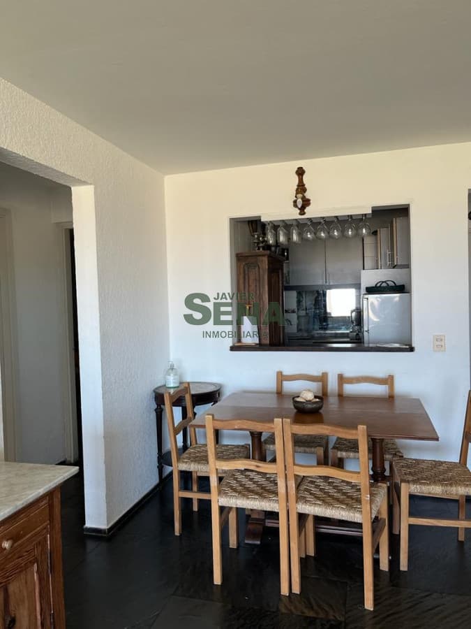Alquiler anual apartamento en la brava, 2 dorm 2 baños sobre la Brava con vista