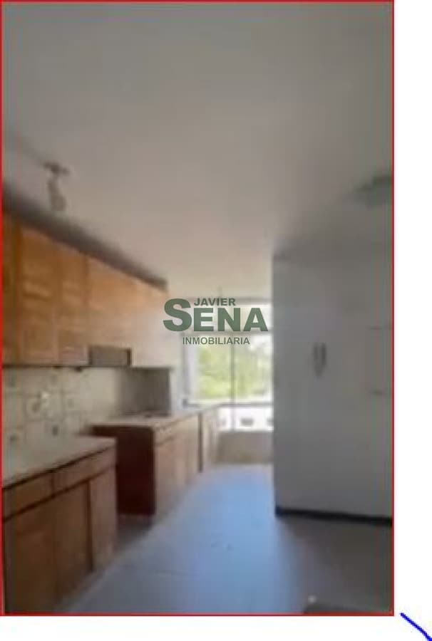 Venta de apart en la Roosevelt, 3 dorm, 3 baños, balcon, servicios.