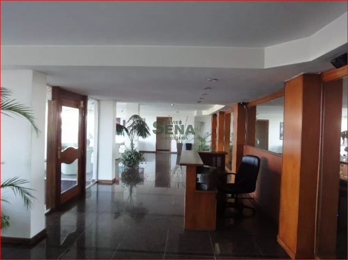 Venta de apartamento en la peninsula, 2 domitorios, 2 baños, con balcon.