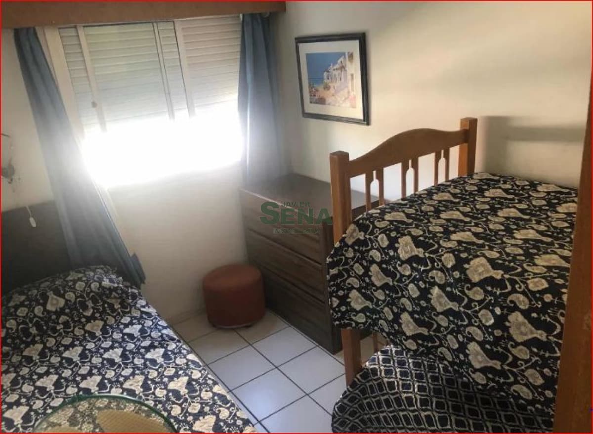 Alquiler de apartamento en la Roosevelt, 3 dormitorios, 2 baños, piscina, cerca de todo.