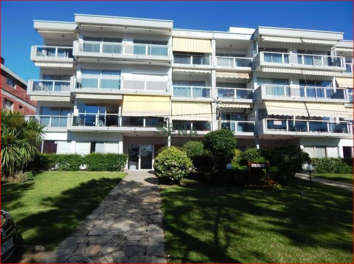 Alquiler de apartamento en la mansa, 1 dormitorio, baño, cerca de todo.