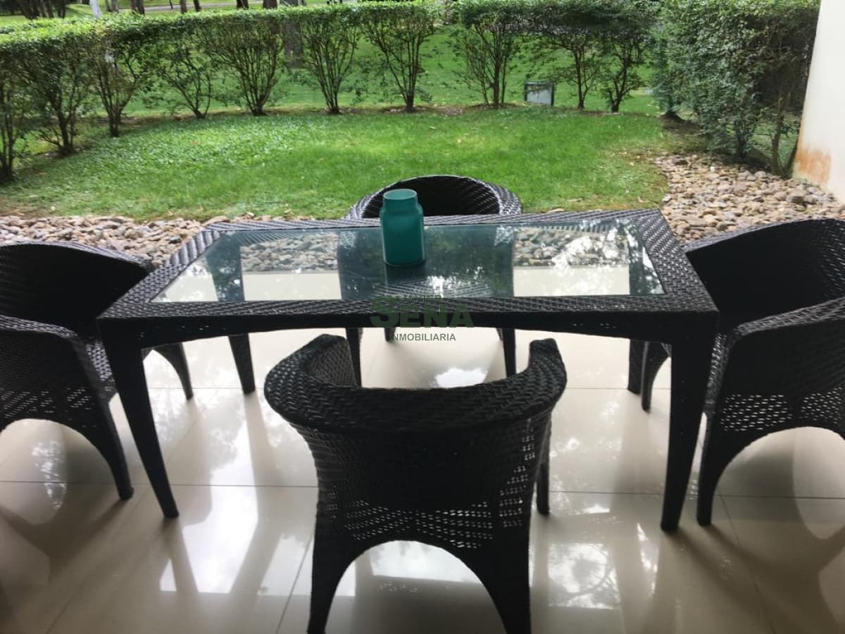 Venta de apartamento en Solanas, 1 dormi, baño, piscina, parrilla, servicios.