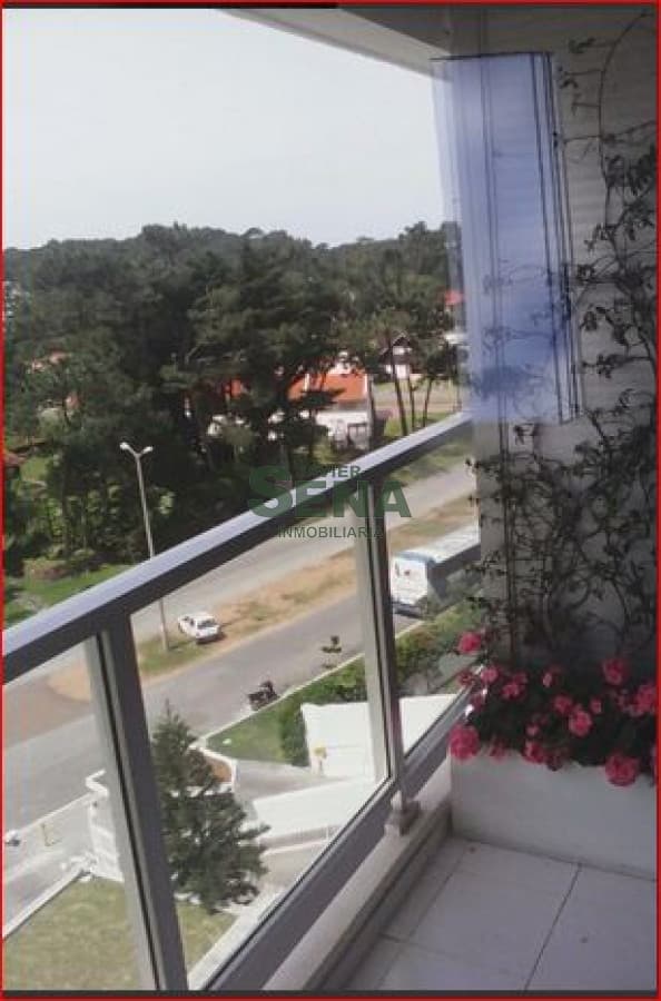 Venta de apartamento en complejo lincol center, 2 dormitorios, 2 baños, piscina, canchas, buena vista.