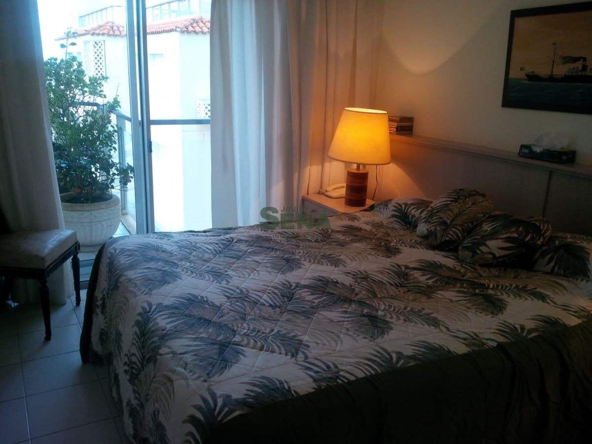 Venta apto en Peninsula, 3 dormitorios, 2 baños, divino apto, gran vista.