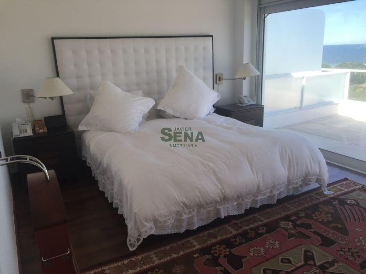 Venta de amplisimo penthouse, en 2 plantas,  en la Brava con todas las comidades, un lujo, más  Loft de 90 m2 de uso exclusivo.