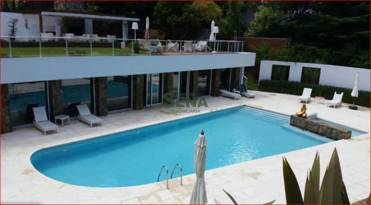 Venta de apartamento en la Mansa, 1 dormitorio, baño, piscina y servicios.