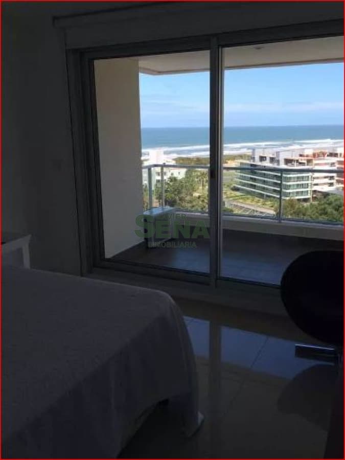 Alquiler de apartamento en la brava de 2 dormitorios, 2 baños, piscina, linda vista.