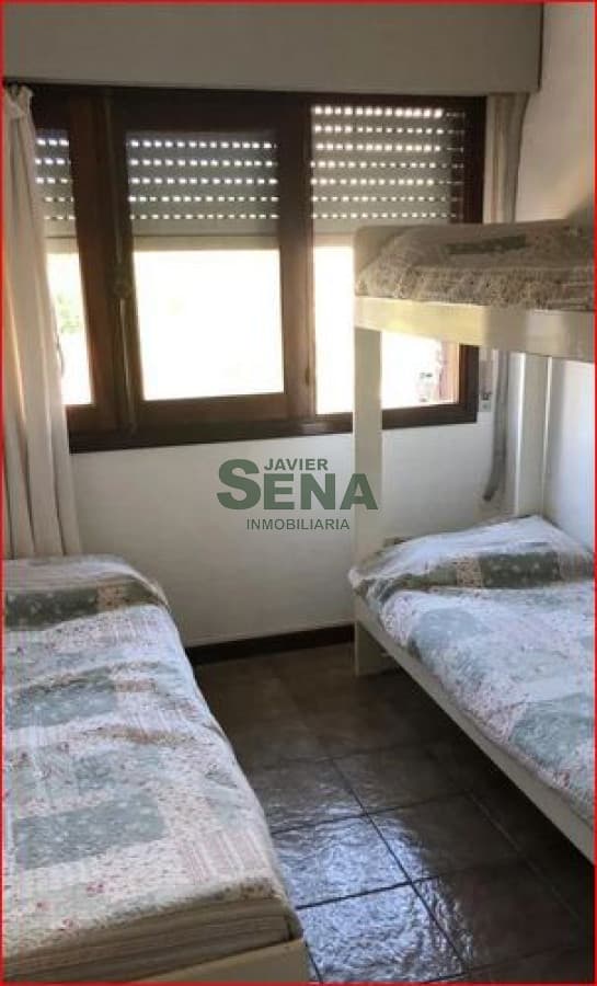 Alquiler de apartamento zona Roosevelt, 3 dormitorios, 2 baños, piscina, cerca del mar.
