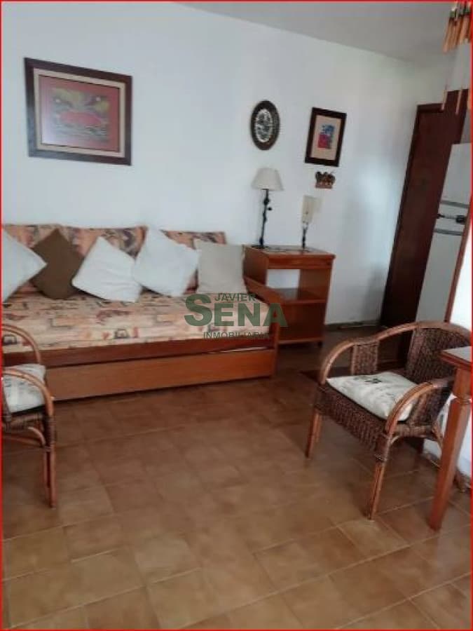 Alquiler de apartamento en la Brava, 1 dormitorio, baño, cerca del mar.