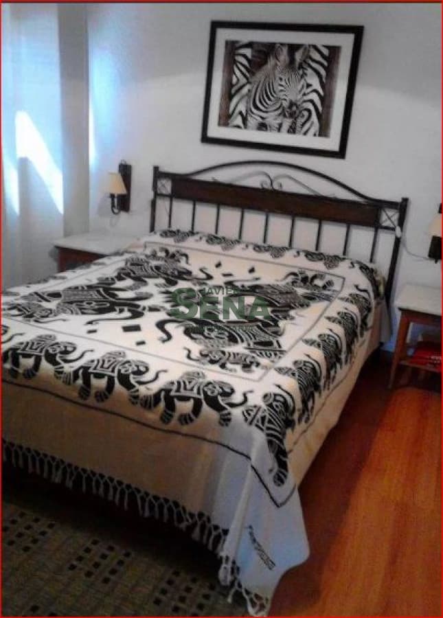 Alquiler de apartamento en la Mansa, 2 dormitorios, 2 baños, a un paso de todo.