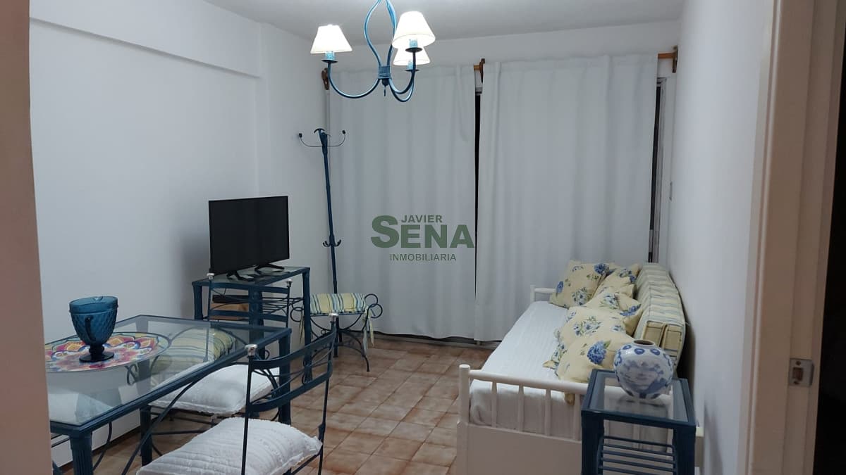 Alquiler temporal de apartamento de un dormitorio capacidad  4 personas en peninsula.