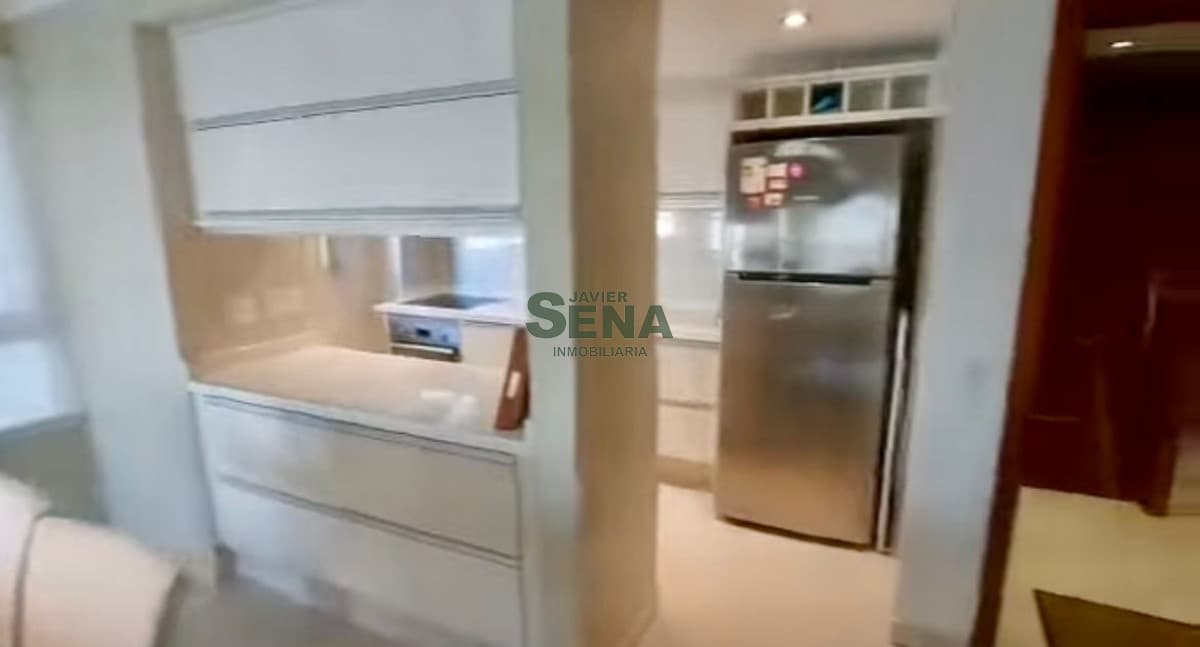Venta y alquiler de apart de 2 dormit en playa mansa con vista con amenities.