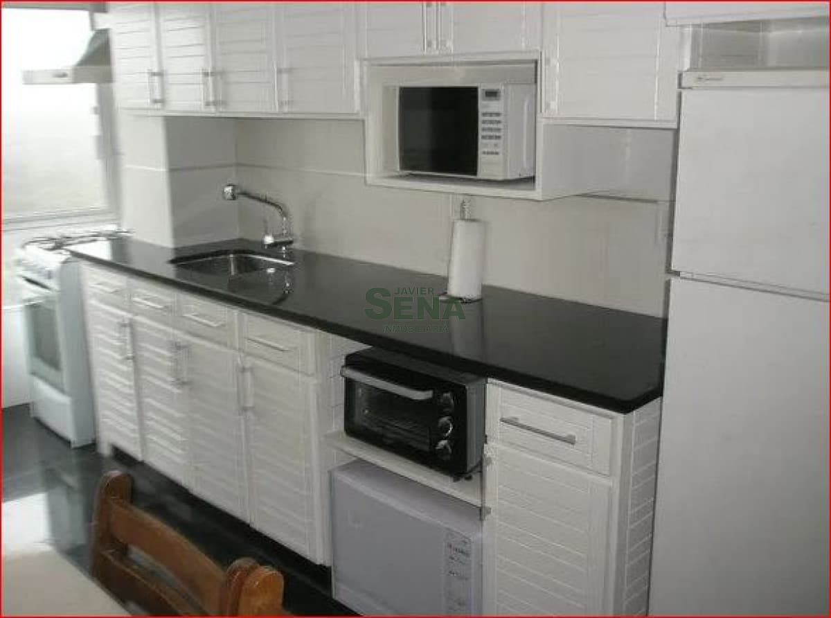 Alquiler de apartamento en la Roosevelt, 3 dormitorios, 3 baños, buena vista y todos los servicios.