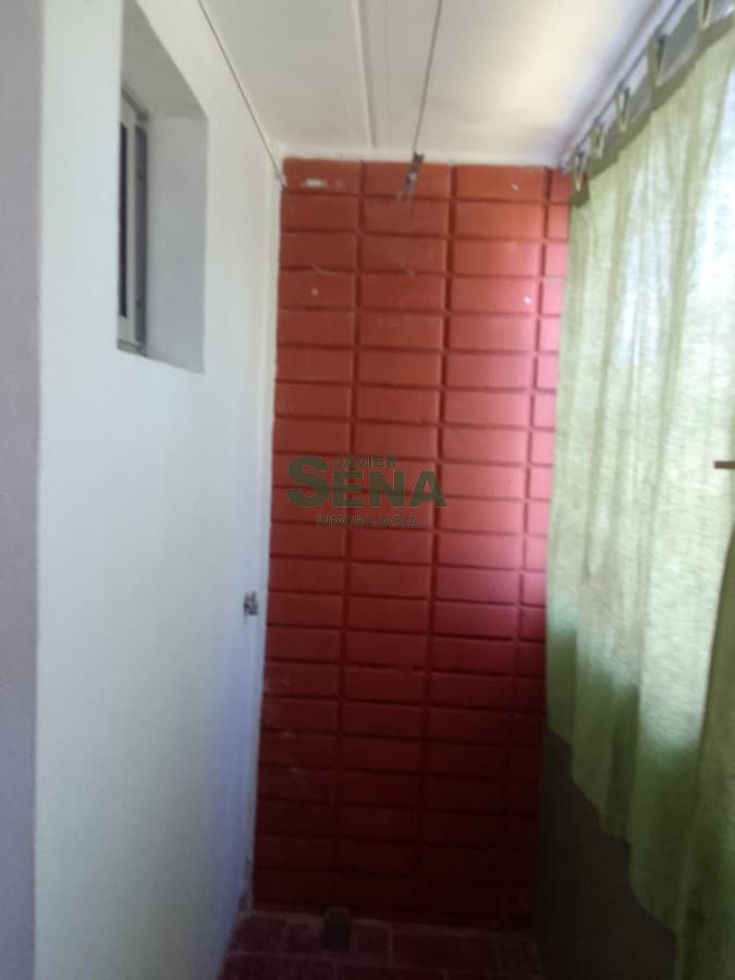 Venta de apartamento en Maldonado centro, 2 dormitorios, baño, buen lugar