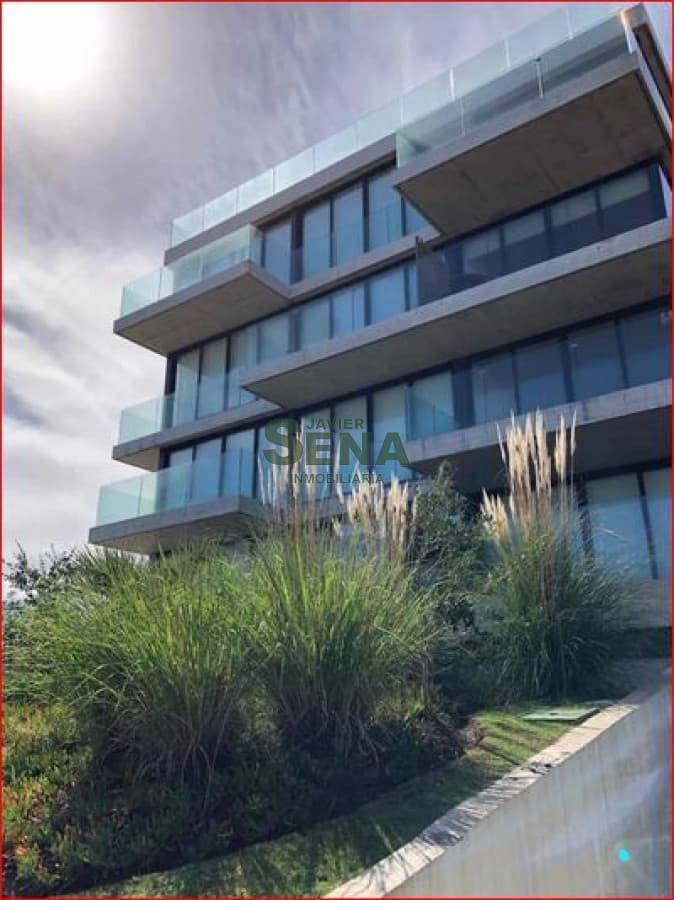 Venta de apartamento en la Mansa, 2 dormitorios, 2 baños, gran vista al mar.