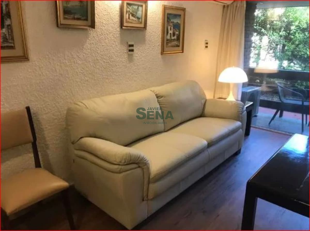 Alquiler de apart en la Mansa, 2 dormitorios, 2 baños, piscina, cerca del mar.