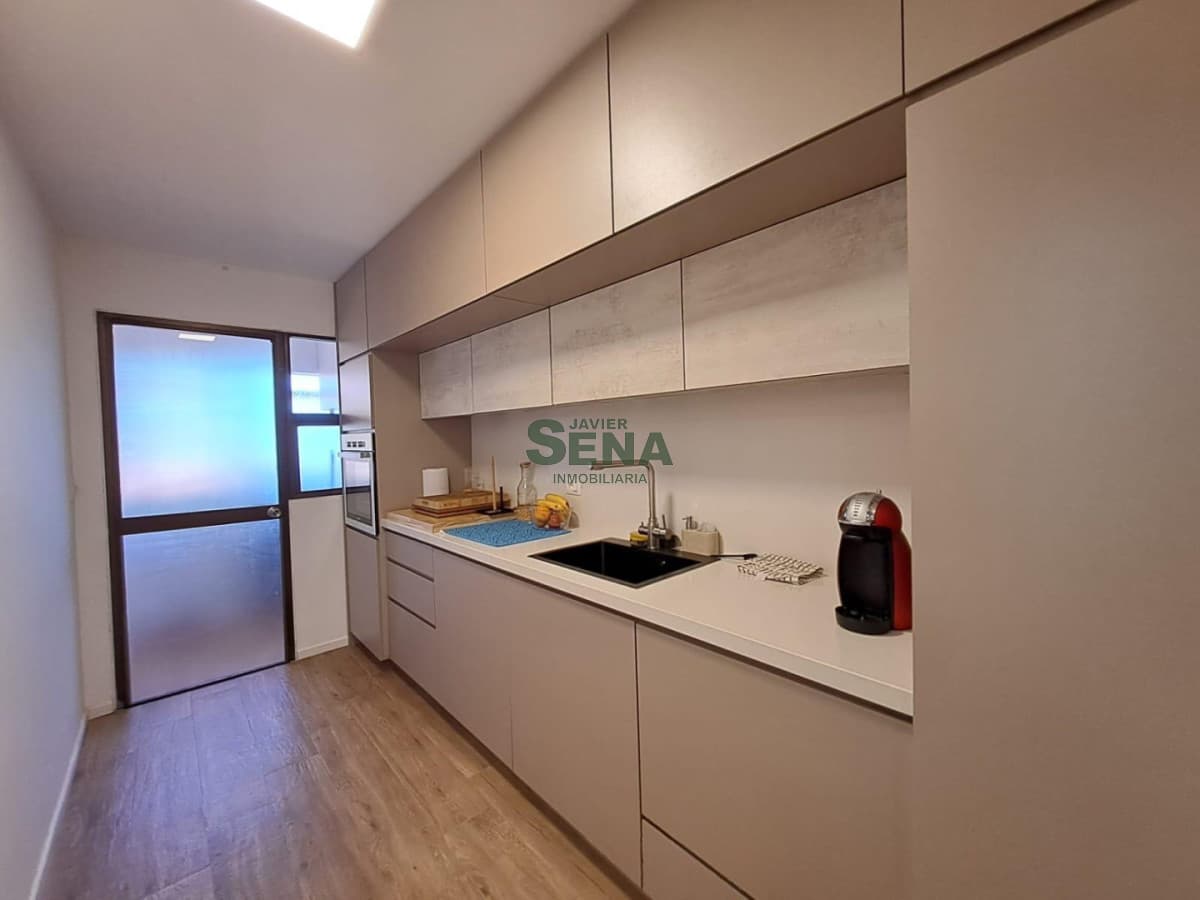 Apartamento en alquiler temporal en la Mansa de 3 dormi, 2 baños, con amenities
