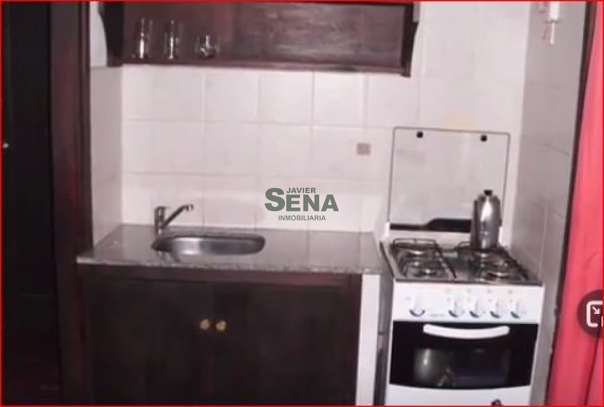 Alquiler de apartamento en la mansa, 1 dormitorio, baño, a 1 cuadra del mar.