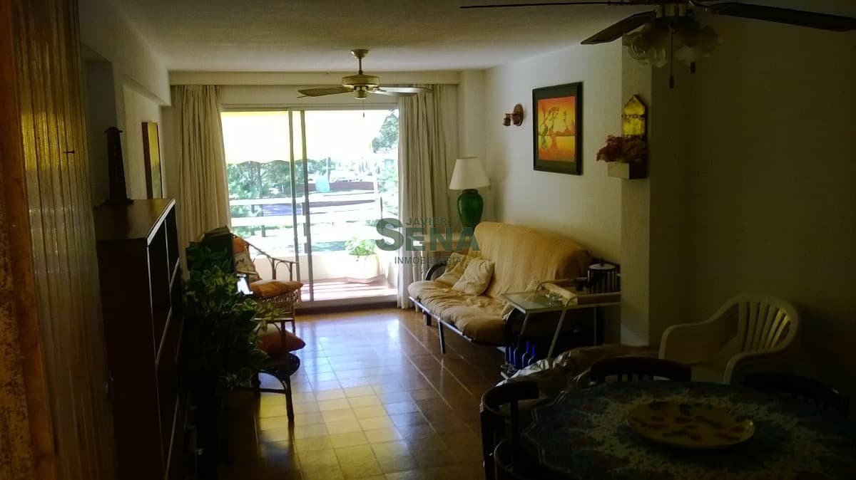 Venta y alquiler de apartameno en la Mansa, muy linda unidad, 2 dormitorios, baño, cerca del mar.