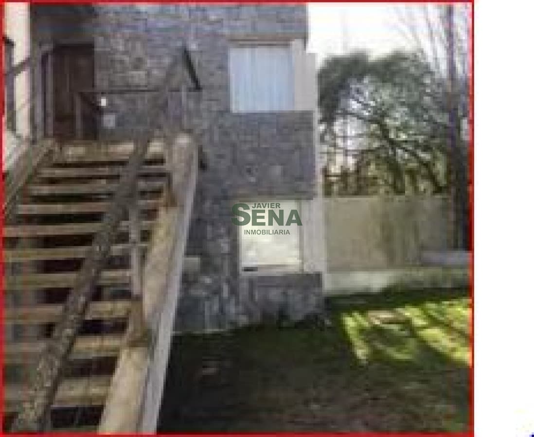 Venta de apartamento en el centro de Maldonado, 2 dormitorios, baño, estacionamiento.