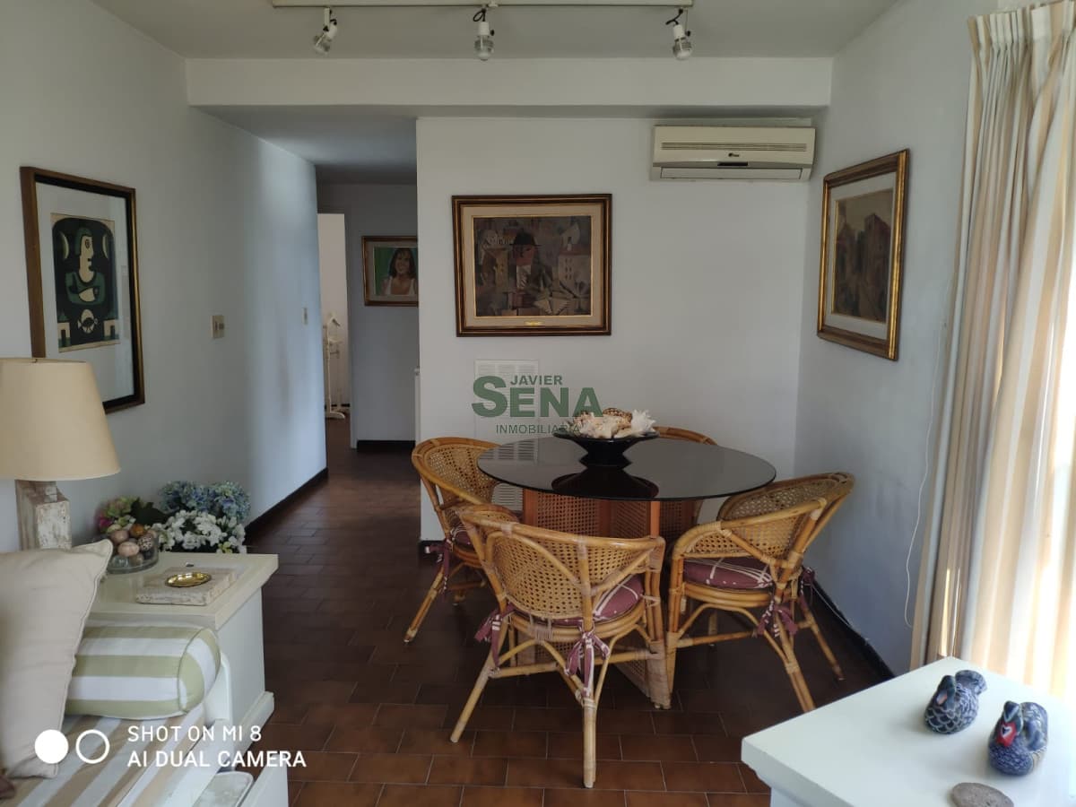 Venta de apartamento en la Brava, 1 dormitorio, baño, linda vista y todos los servicios.